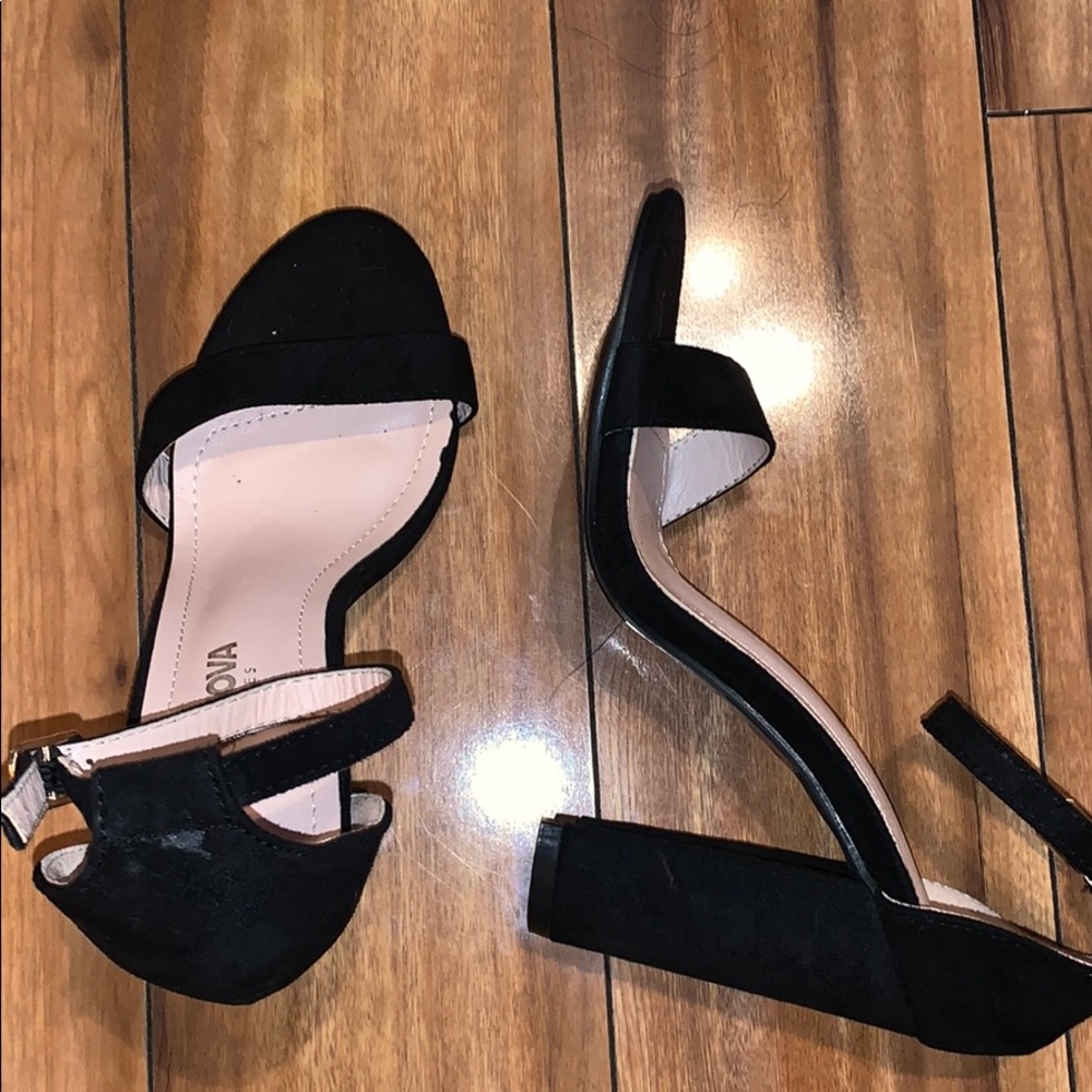 Fashion Nova black heels
